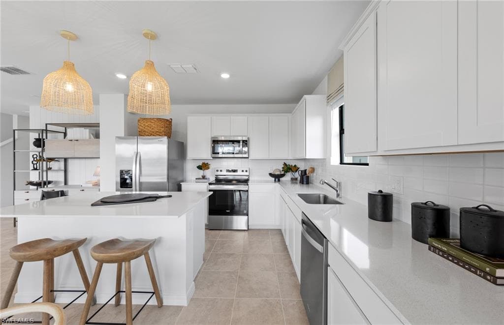 605 Oasis Lake PL-7