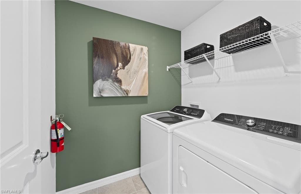 605 Oasis Lake PL-32