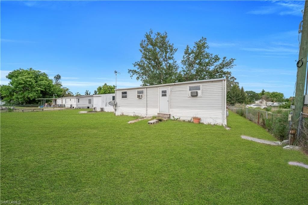 8106 Penny DR-6