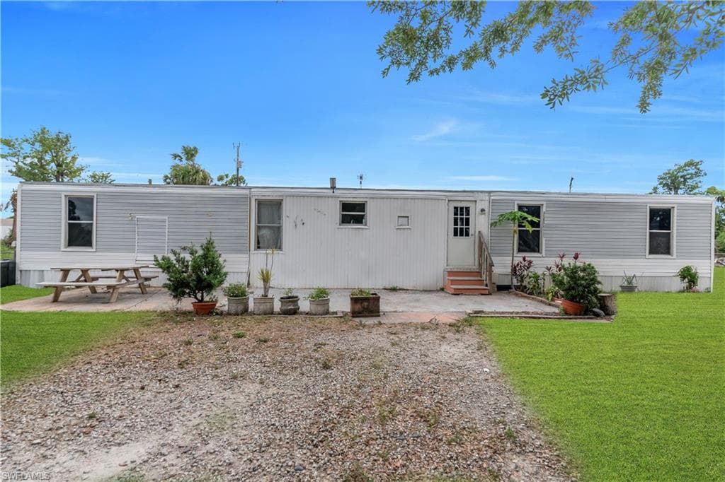 8106 Penny DR-3