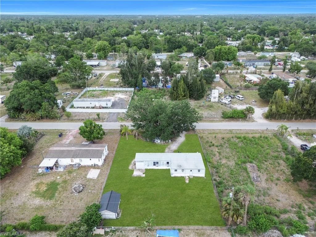 8106 Penny DR-36