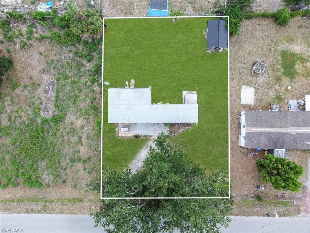 8106 Penny DR-32