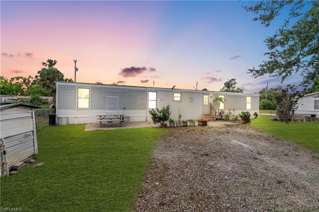 8106 Penny DR-5