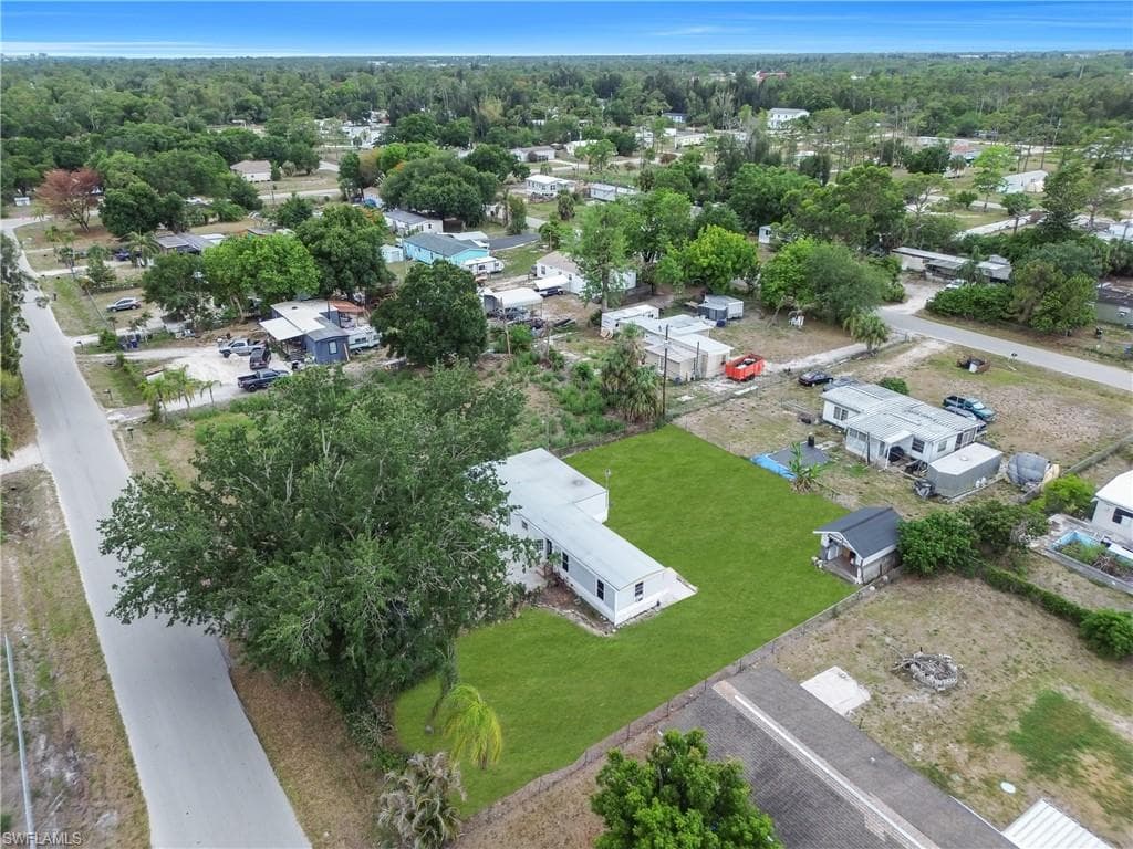 8106 Penny DR-33