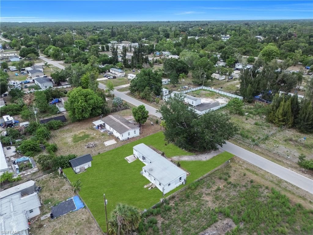 8106 Penny DR-37