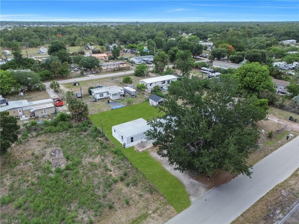 8106 Penny DR-39