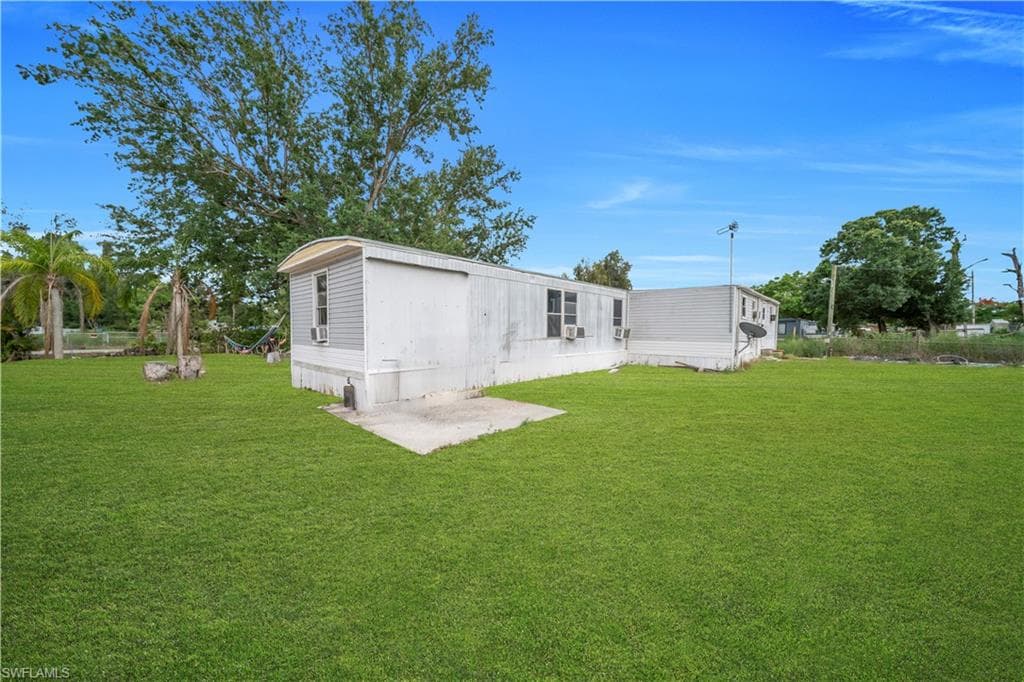 8106 Penny DR-29