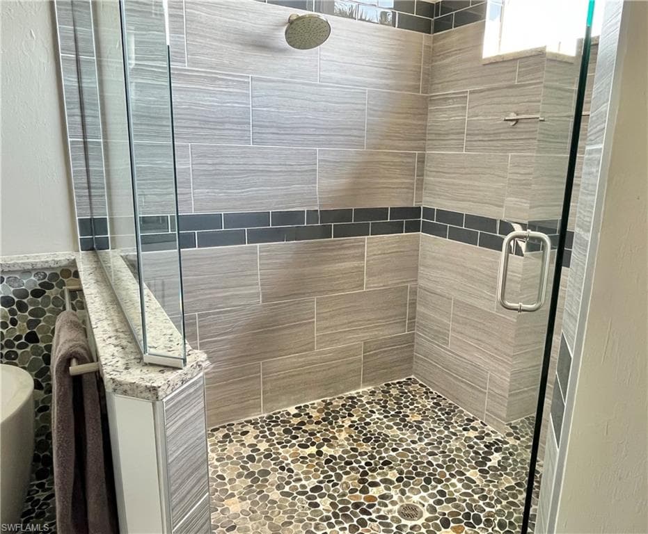 12530 Strathmore LOOP-21