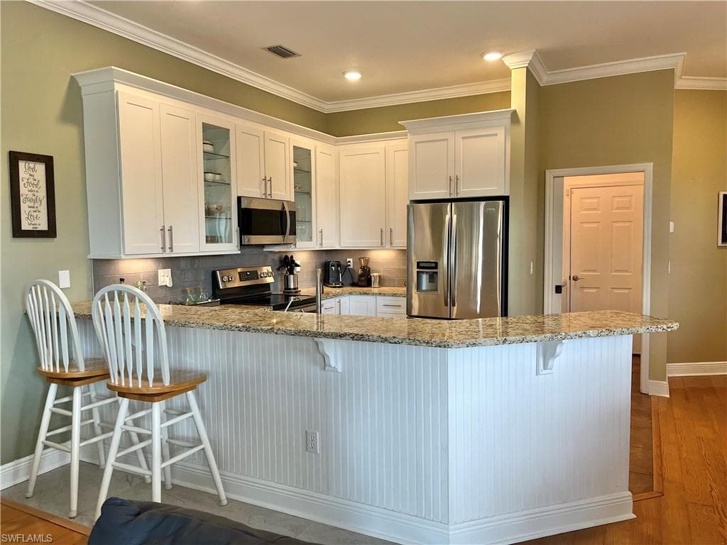 12530 Strathmore LOOP-11