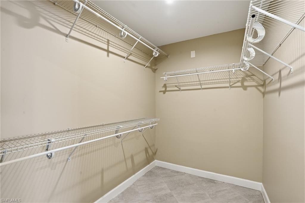 13794 River Forest DR-24