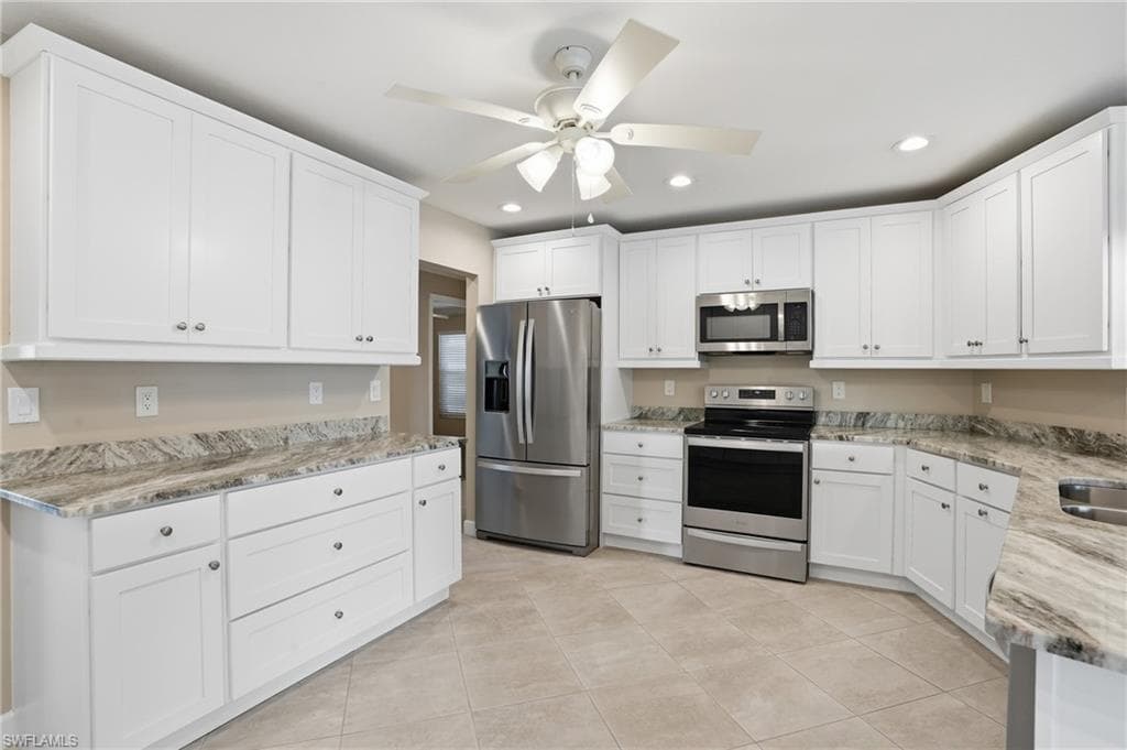 13794 River Forest DR-15