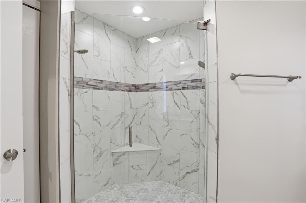 13794 River Forest DR-21