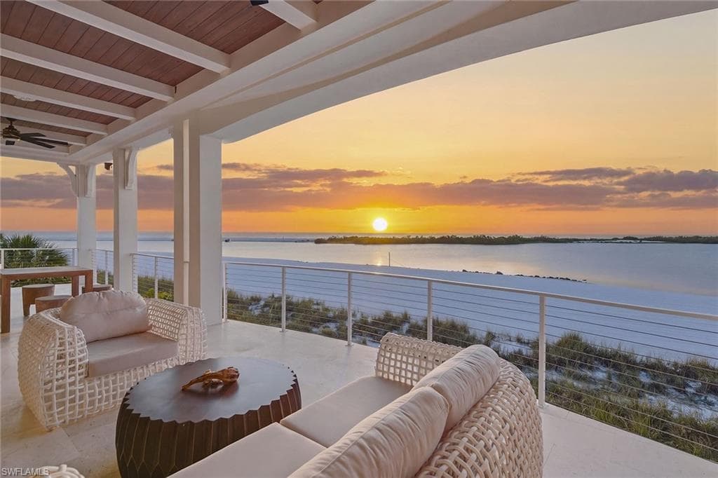 158 Beach DR-27