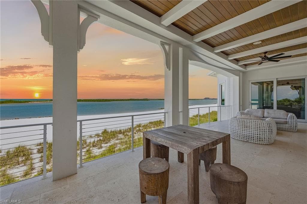 158 Beach DR-26