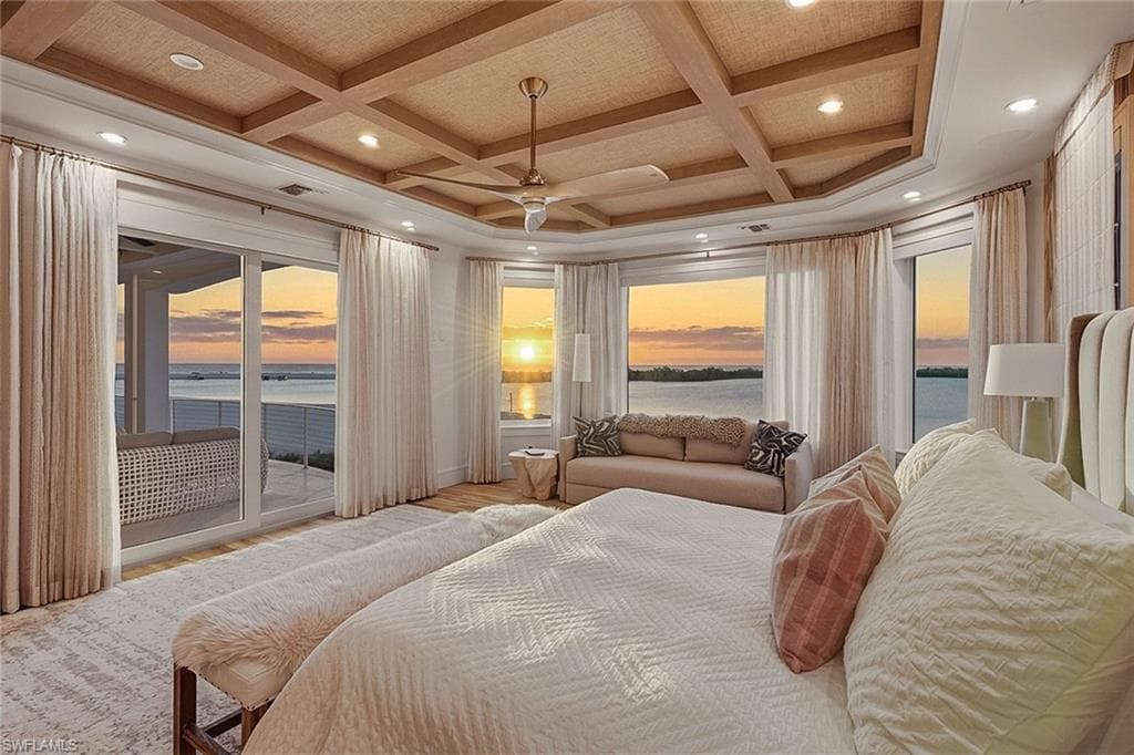 158 Beach DR-22