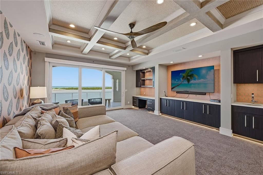 158 Beach DR-30