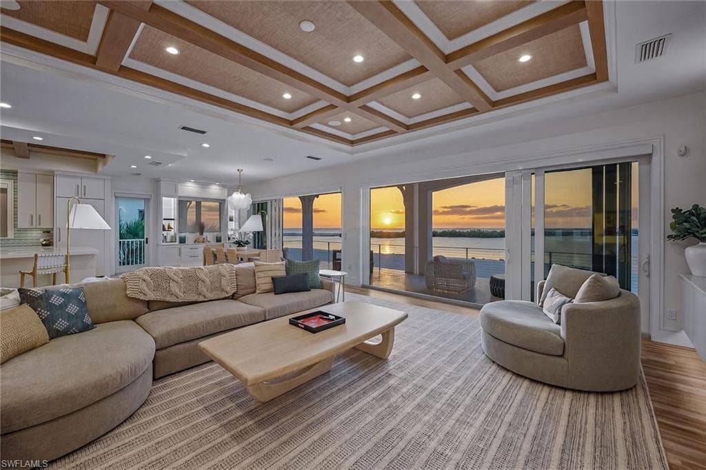 158 Beach DR-10