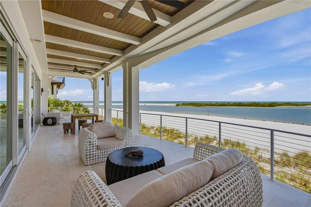 158 Beach DR-19