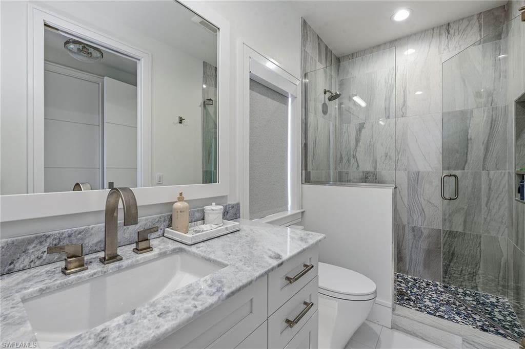 158 Beach DR-39