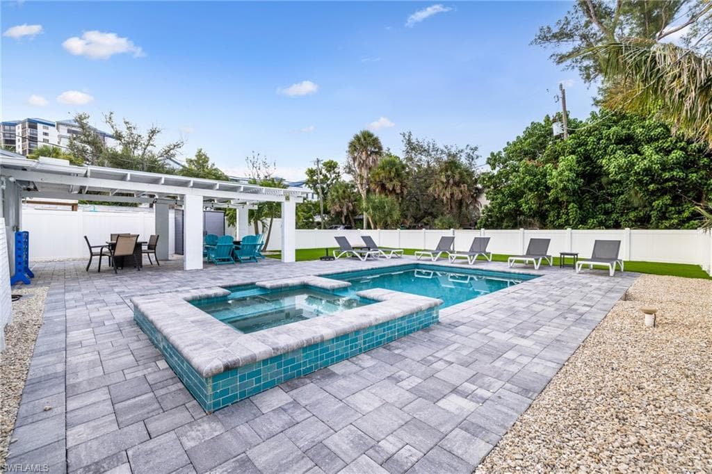 4831 Coquina RD-28