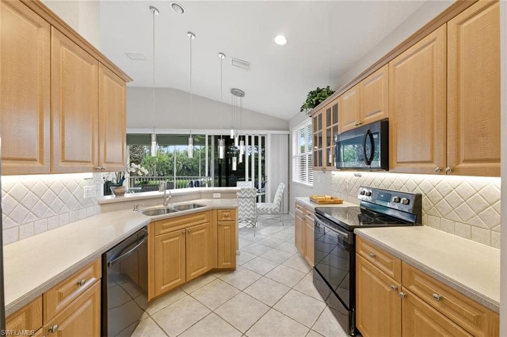 6822 Ascot DR 202-9