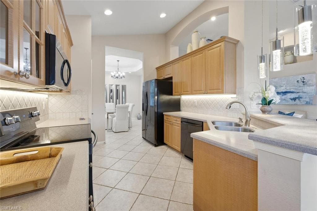 6822 Ascot DR 202-10