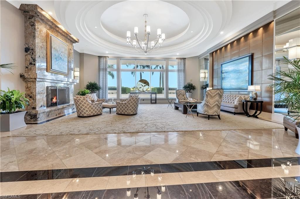 23850 Via Italia CIR 404-43