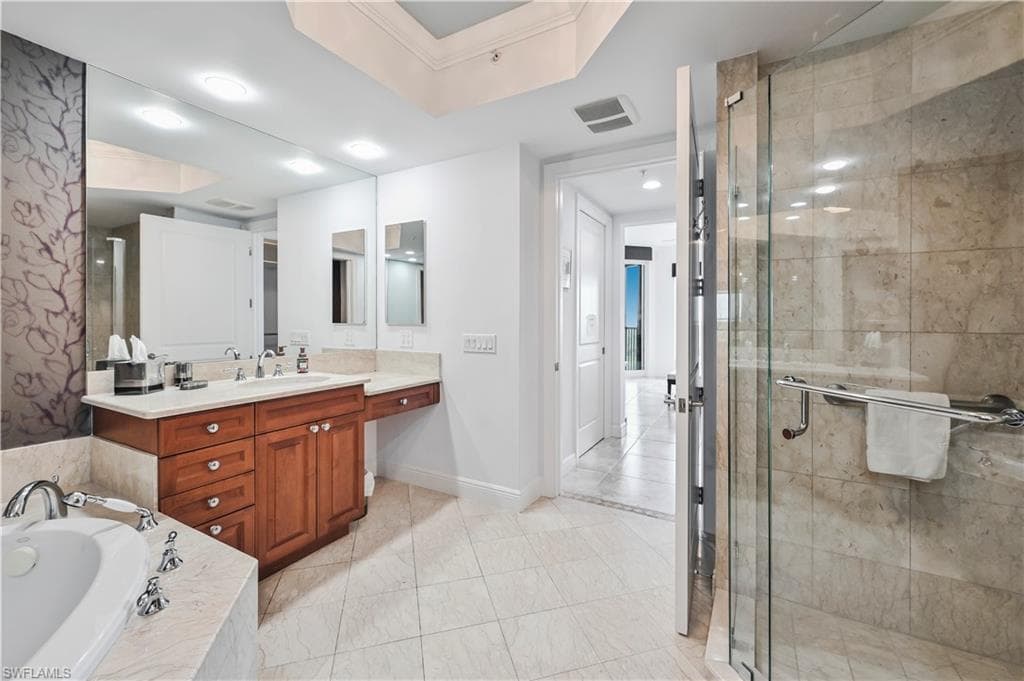 23850 Via Italia CIR 404-19