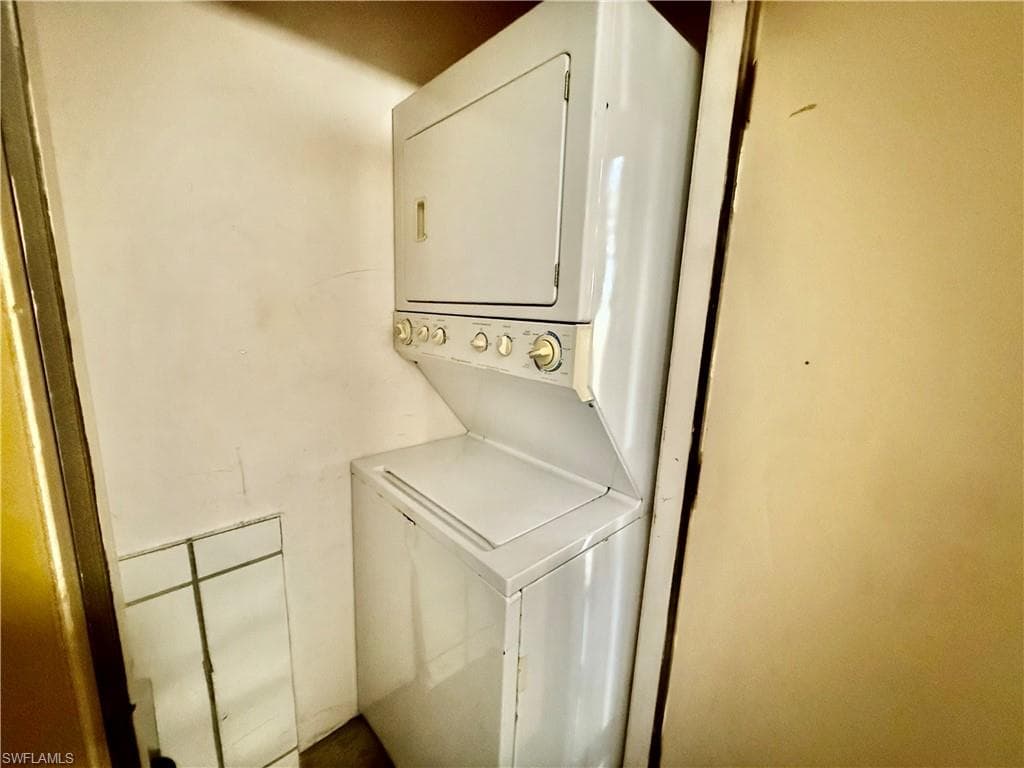 2133 Golfside Village DR-19