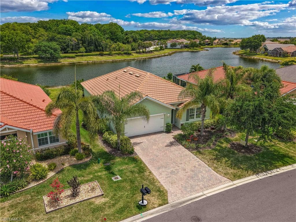 2877 Apple Blossom DR-23