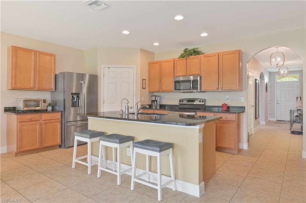 2877 Apple Blossom DR-16