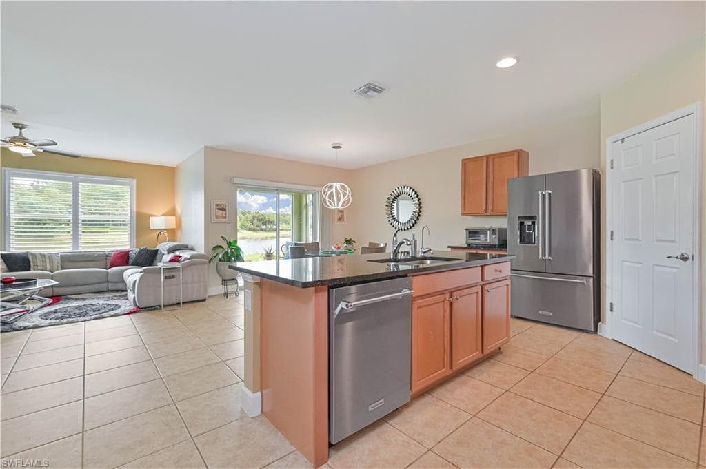 2877 Apple Blossom DR-26