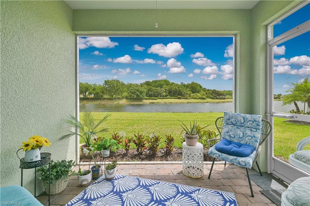 2877 Apple Blossom DR-32