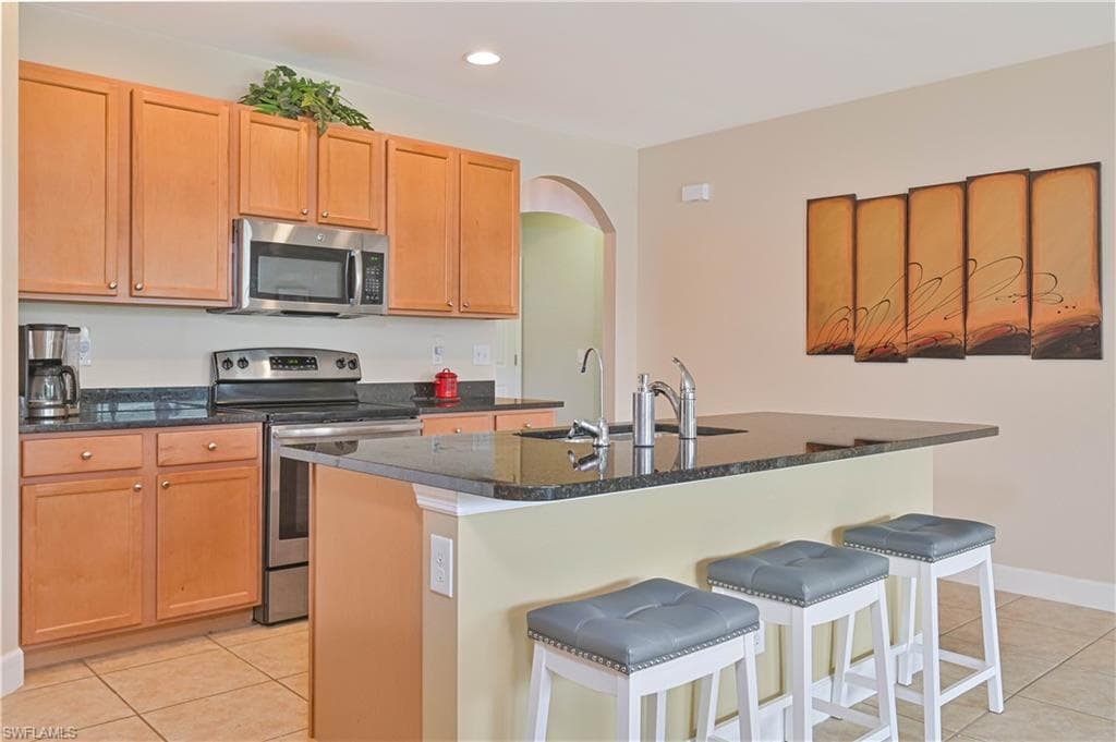 2877 Apple Blossom DR-33