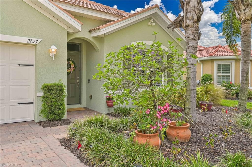 2877 Apple Blossom DR-39