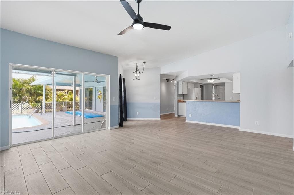 17306 Meadow Lake CIR-15