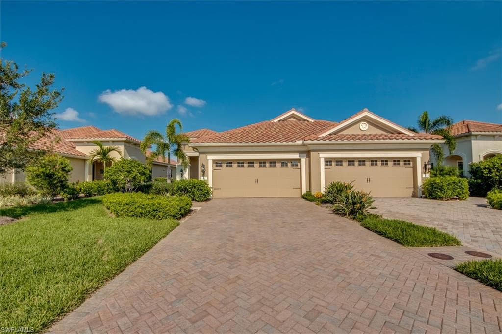 4420 Waterscape LN-1