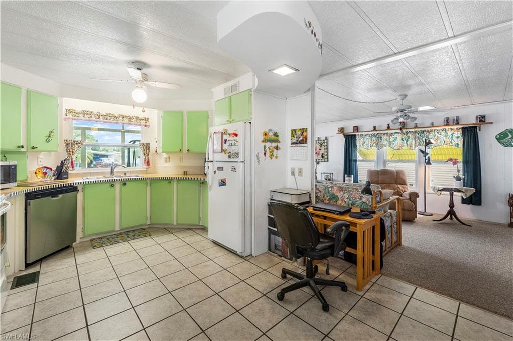 280 Grassy Key LN-3