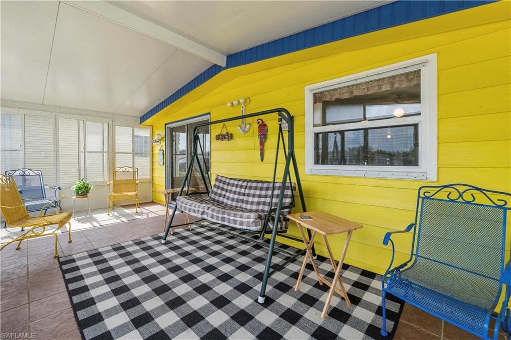 280 Grassy Key LN-14