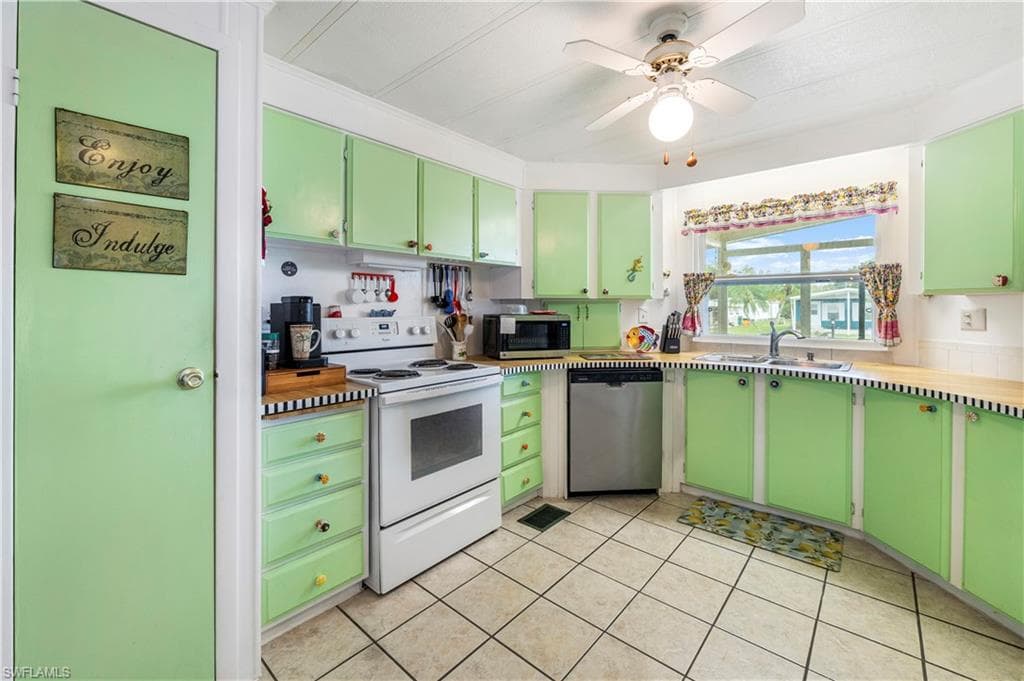 280 Grassy Key LN-4