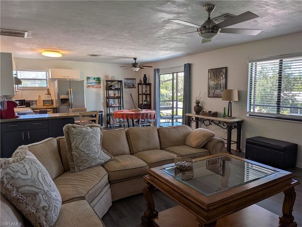 27599 Lime ST-8