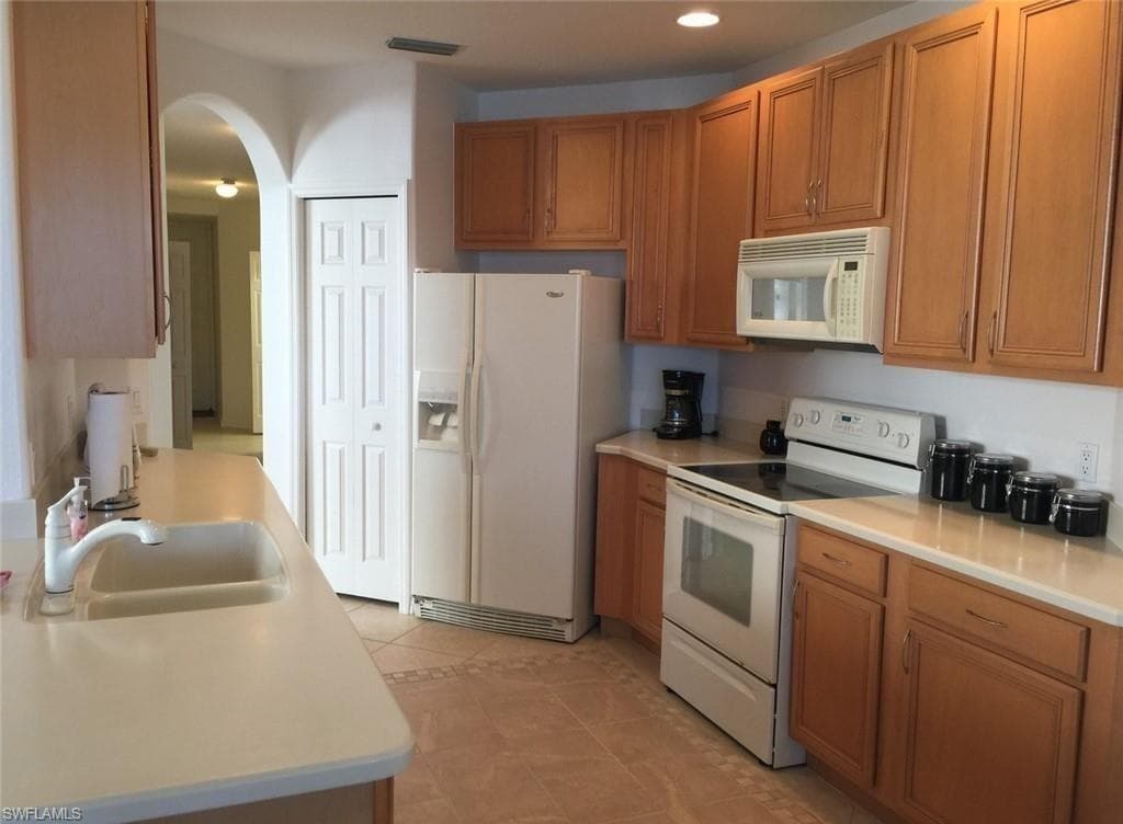 6825 Sterling Greens DR 102-2