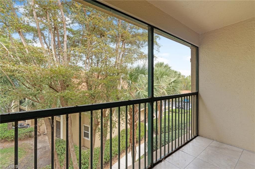 8940 Colonnades CT E 734-7
