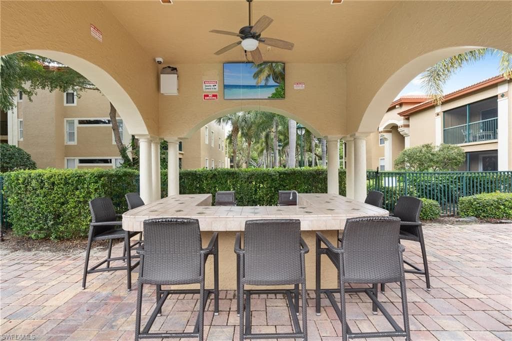 8940 Colonnades CT E 734-25