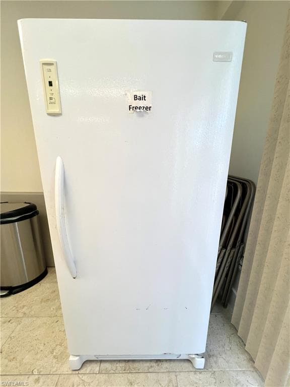60 Pelican ST W 202-17