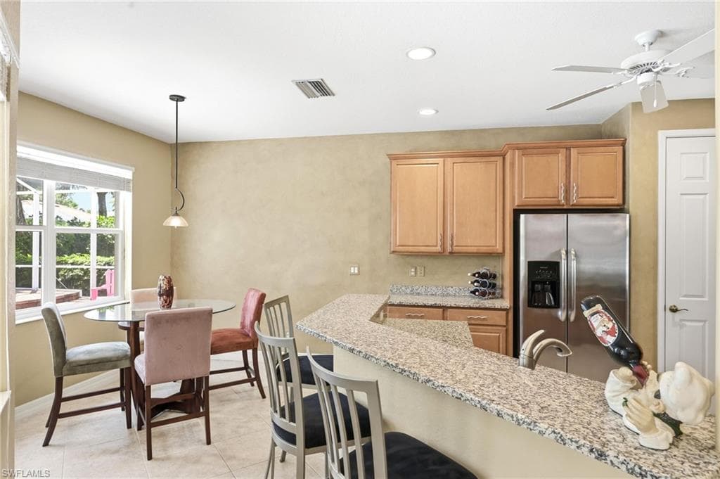 3951 Ruxton RD-19