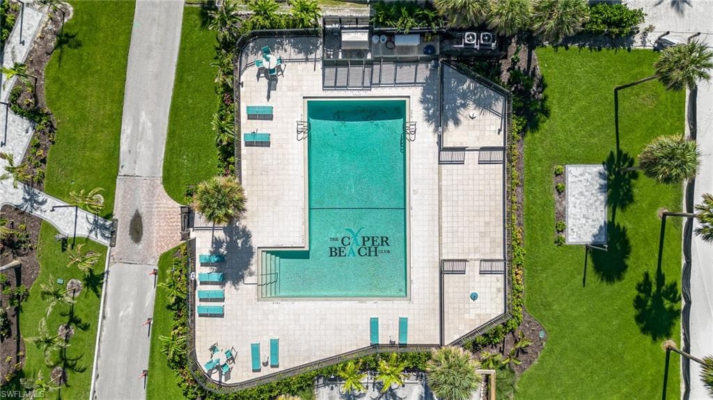 2810 Estero BLVD 511-27
