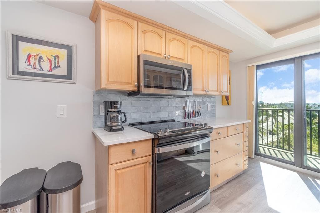 2810 Estero BLVD 511-9