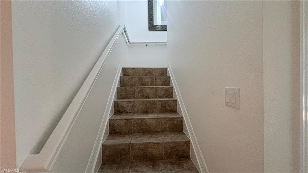 9064 Gervais CIR 105-10