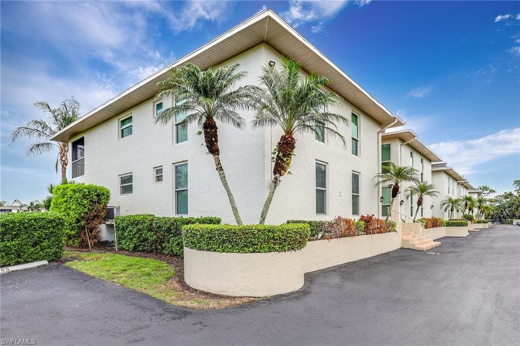 84 Georgetown BLVD 84-16